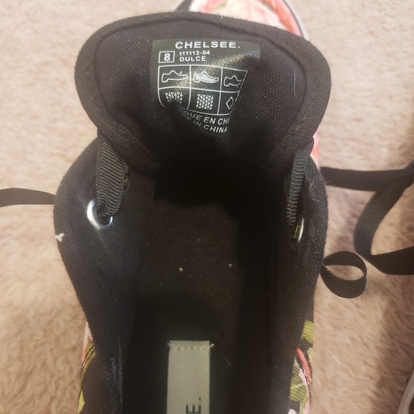 Chelsee Converse Sneakers - Picture 5 of 11